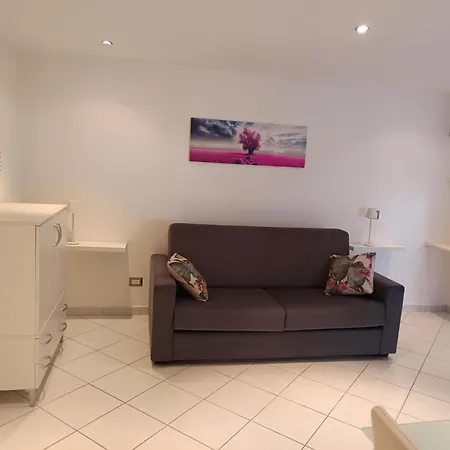 Baladi Monolocale In Centro * 산레모