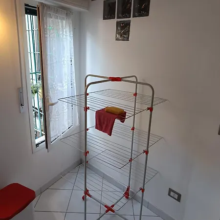 Baladi Monolocale In Centro 산레모