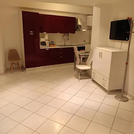 Baladi Monolocale In Centro 아파트 *