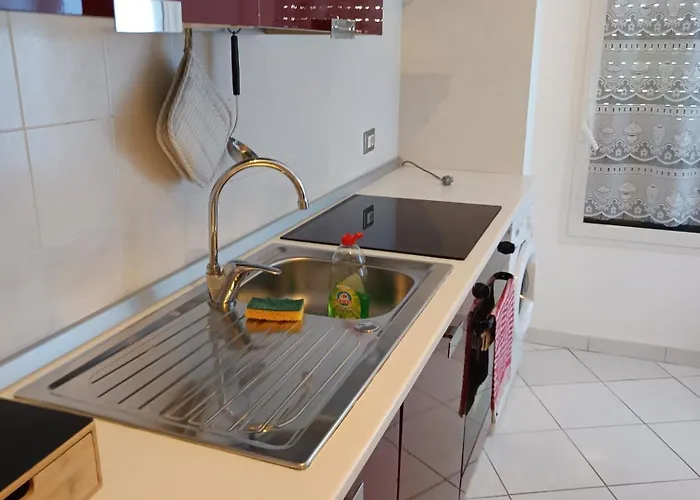 Baladi Monolocale In Centro * 圣雷默